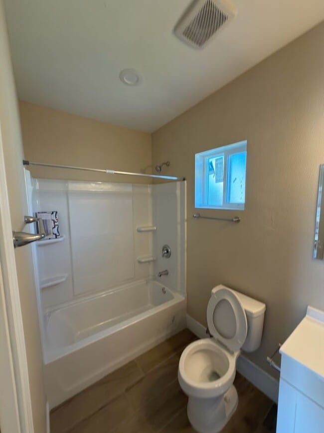 Building Photo - Stearns St (6028)