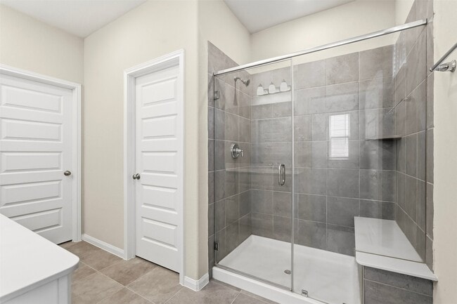 Building Photo - 1516 Lakeline Oak Dr