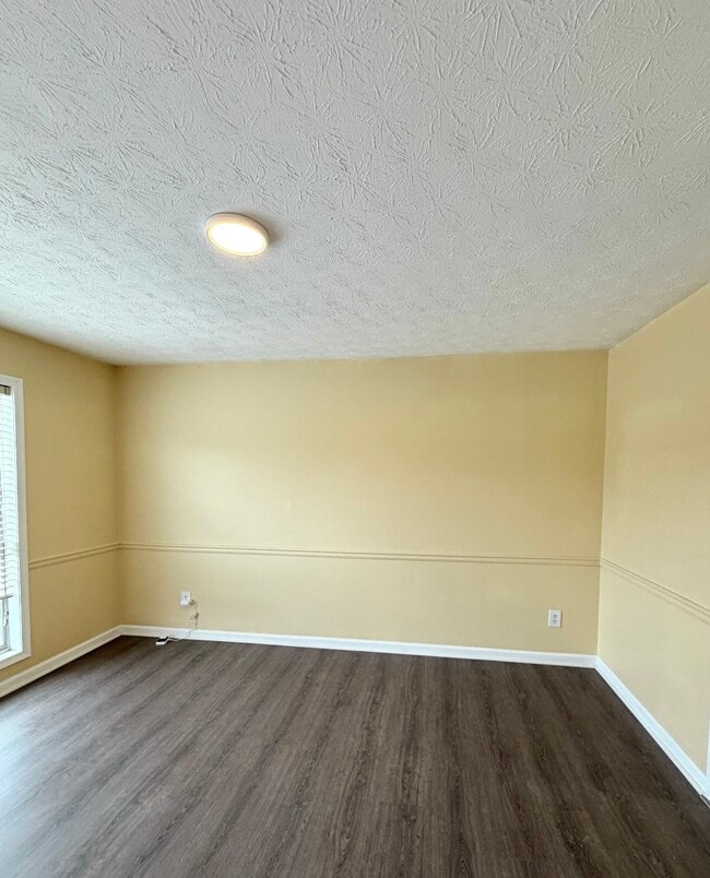 Building Photo - 1025 Eagle Pointe Dr NW