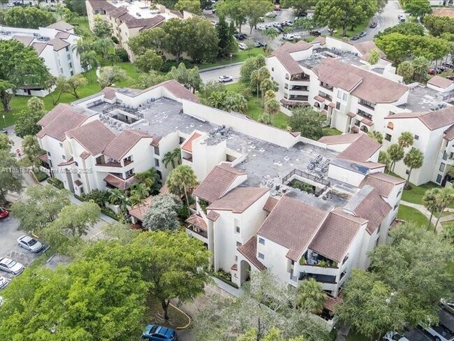Building Photo - 9020 SW 125th Ave