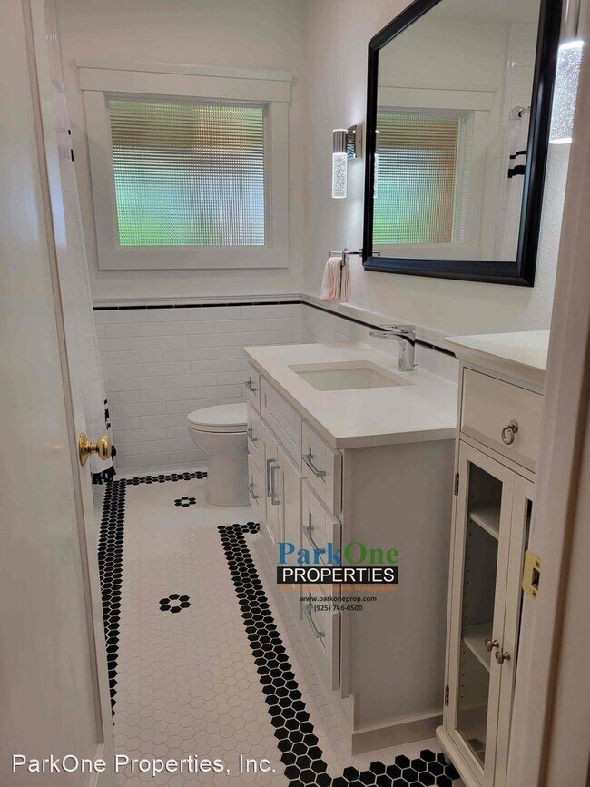 Building Photo - 3 br, 1.5 bath House - 3272 Sun Valley Avenue