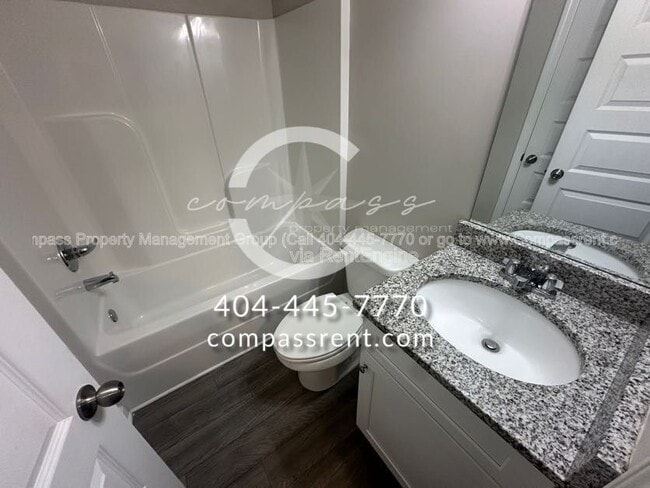 Building Photo - 113 Squarewood Ln NW