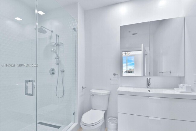 Building Photo - 18800 NE 29th Ave