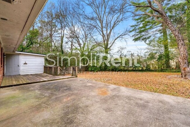 Building Photo - JUST REDUCED! RENOVATED 3/1 IN Forest Park...