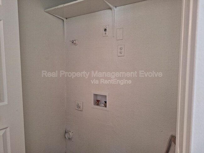 Building Photo - 3059 W Acapulco Ln