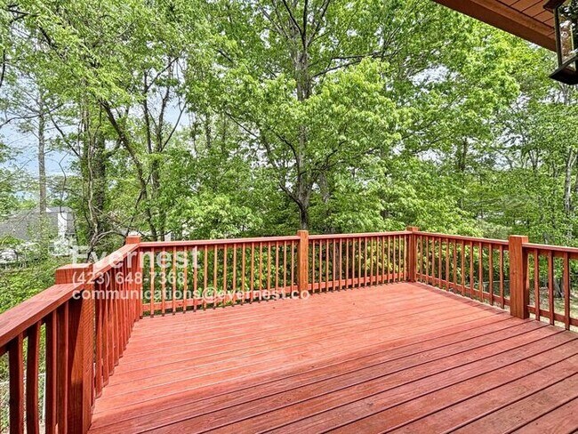 Building Photo - 3-Bedroom, 2-Bathroom Home with Basement a...