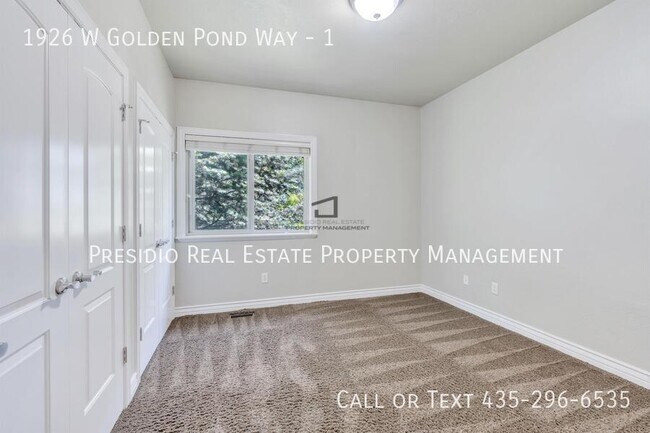 Building Photo - 1926 W Golden Pond Way