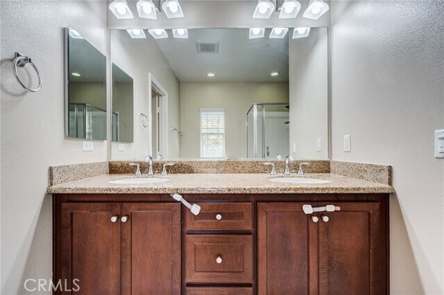 Building Photo - 12336 Hollyhock Dr