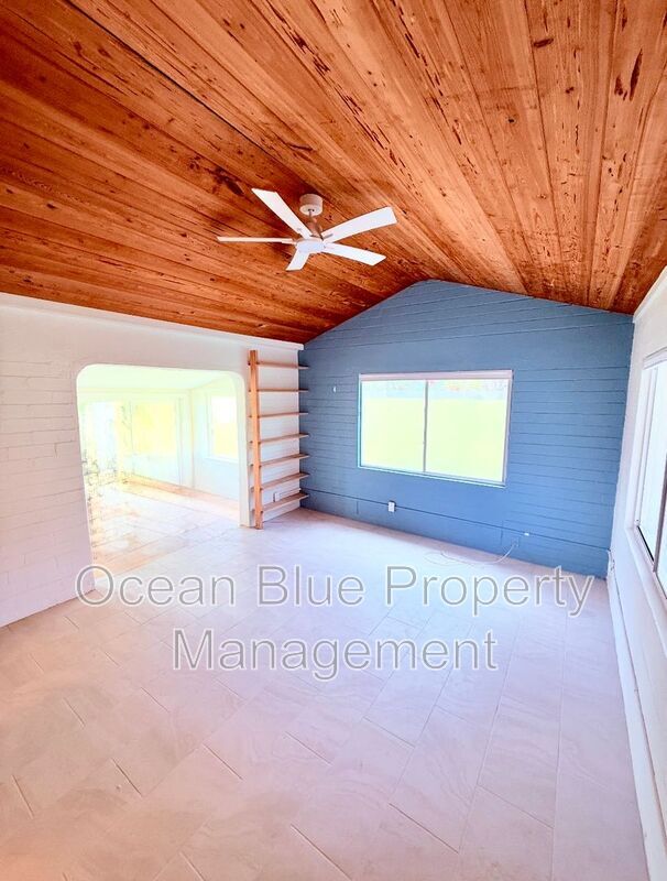 Building Photo - 664 76th Ave