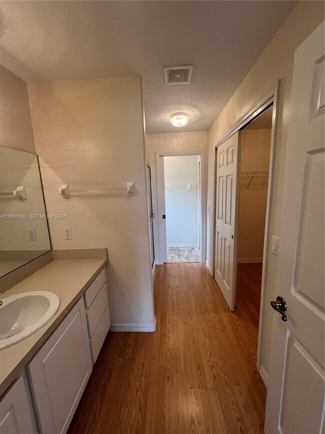 Building Photo - 1679 SW 156th Ln