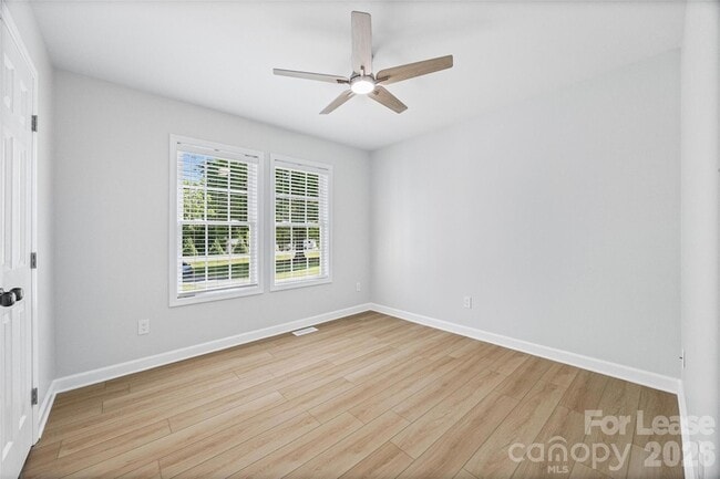 Building Photo - 425 Griggs Rd