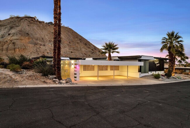 Building Photo - 39955 Estates Rd