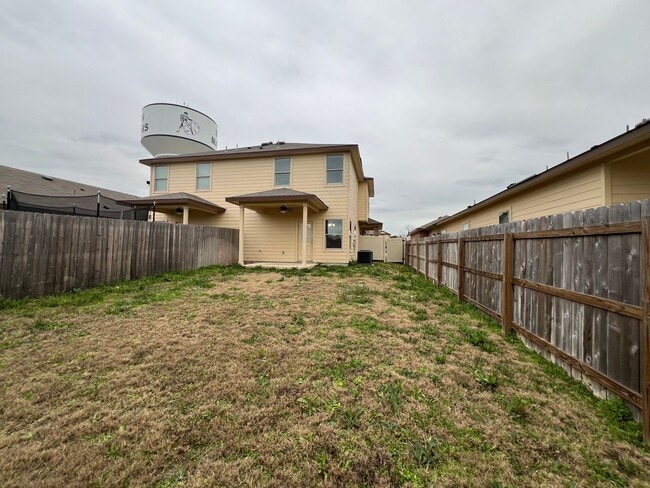 Building Photo - Luxury Two Story  3/2.5 Duplex in Seguin, ...