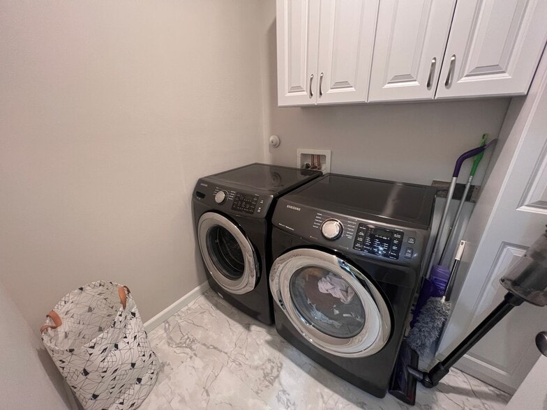 Building Photo - Beautiful Bothell Home!