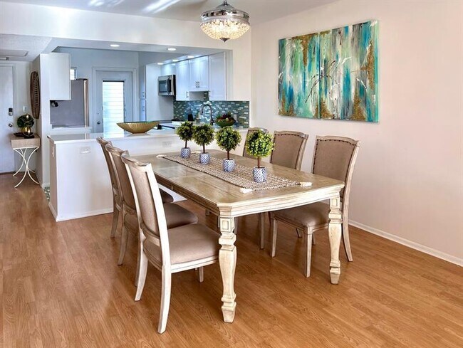 Building Photo - 3010 N Course Dr