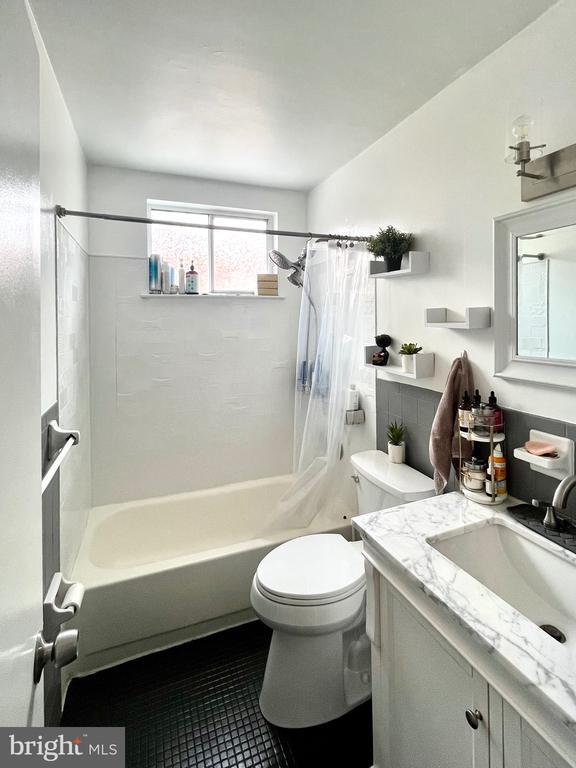 Building Photo - 4308 McMenamy St