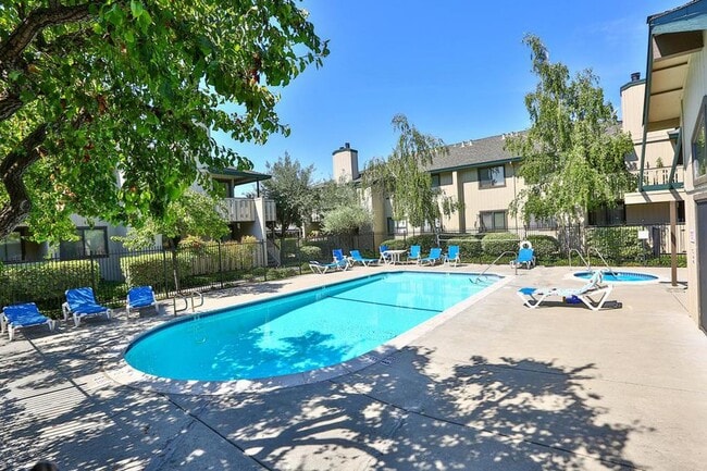 Building Photo - 1538 Alma Ter