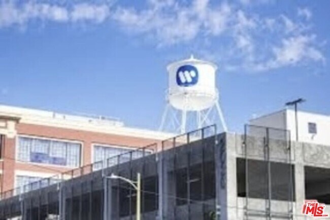 Building Photo - 1850 Industrial St