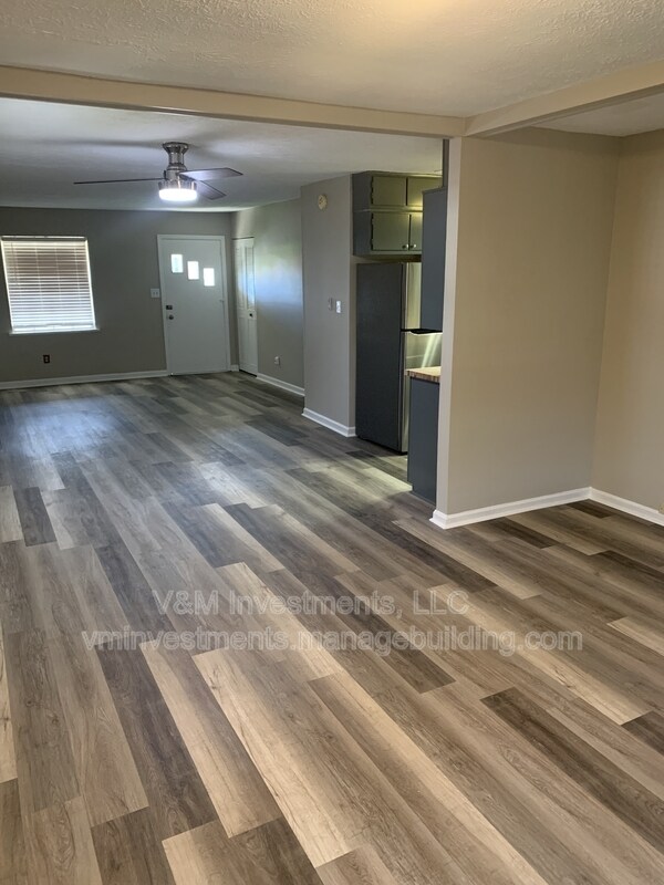 Building Photo - 3837 Wem Dr