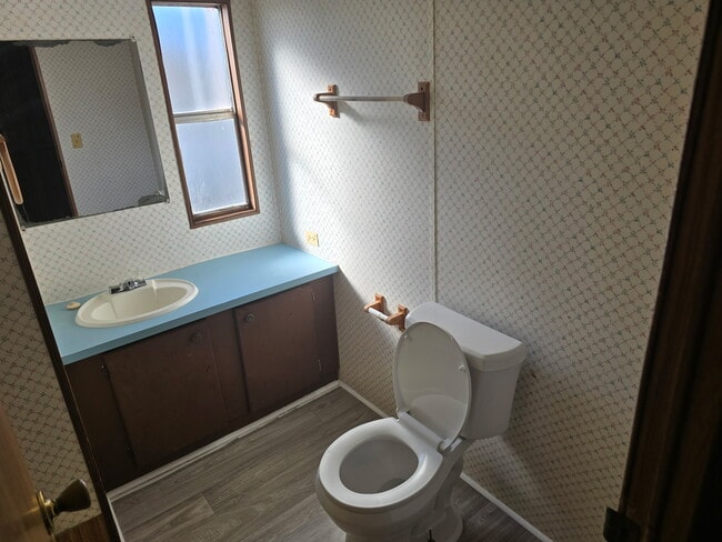 Building Photo - 472 Ruben Wells Rd