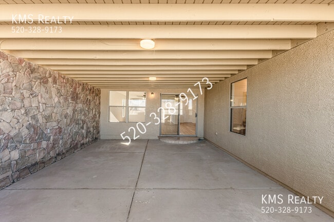 Building Photo - 9945 E Star Vista Dr