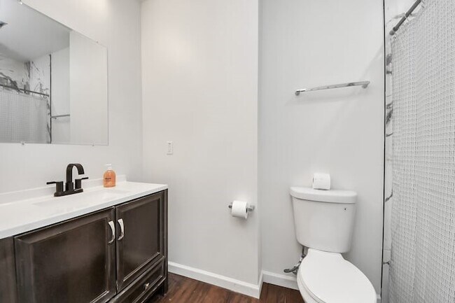 Building Photo - 3760 Rio Vista St