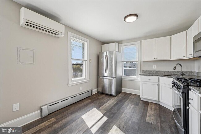 Building Photo - 305 Printz Ave