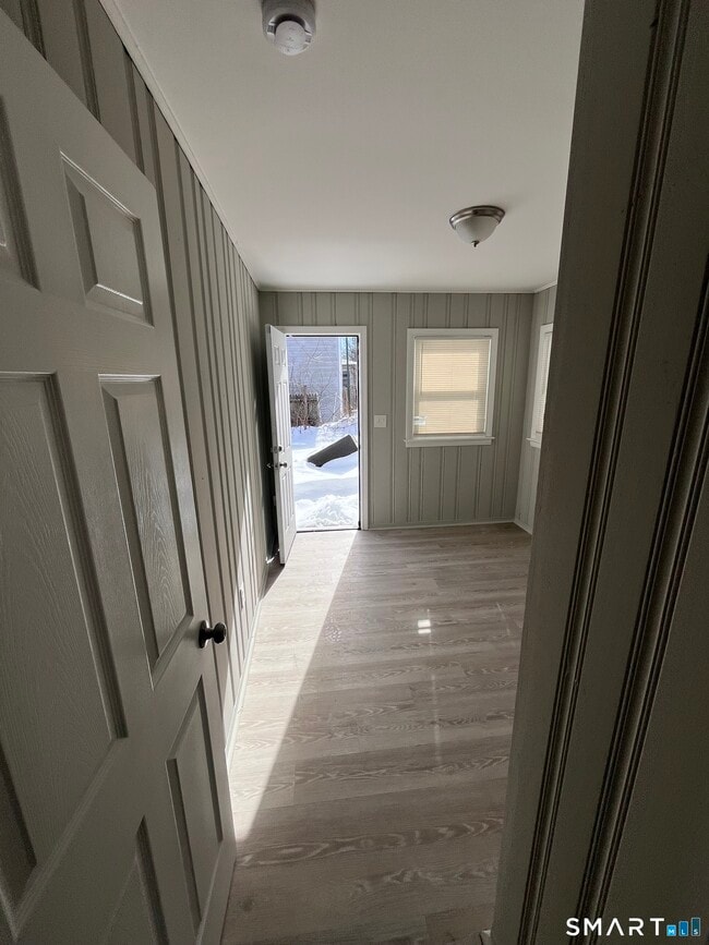 Building Photo - 144 Clark St