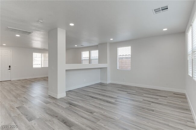 Building Photo - 11057 Village Ridge Ln