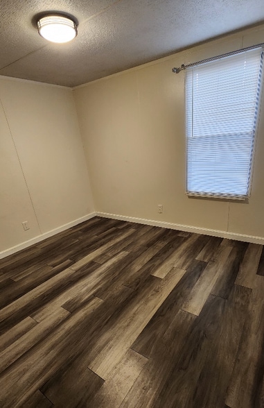 Building Photo - 125 Conestoga Tr