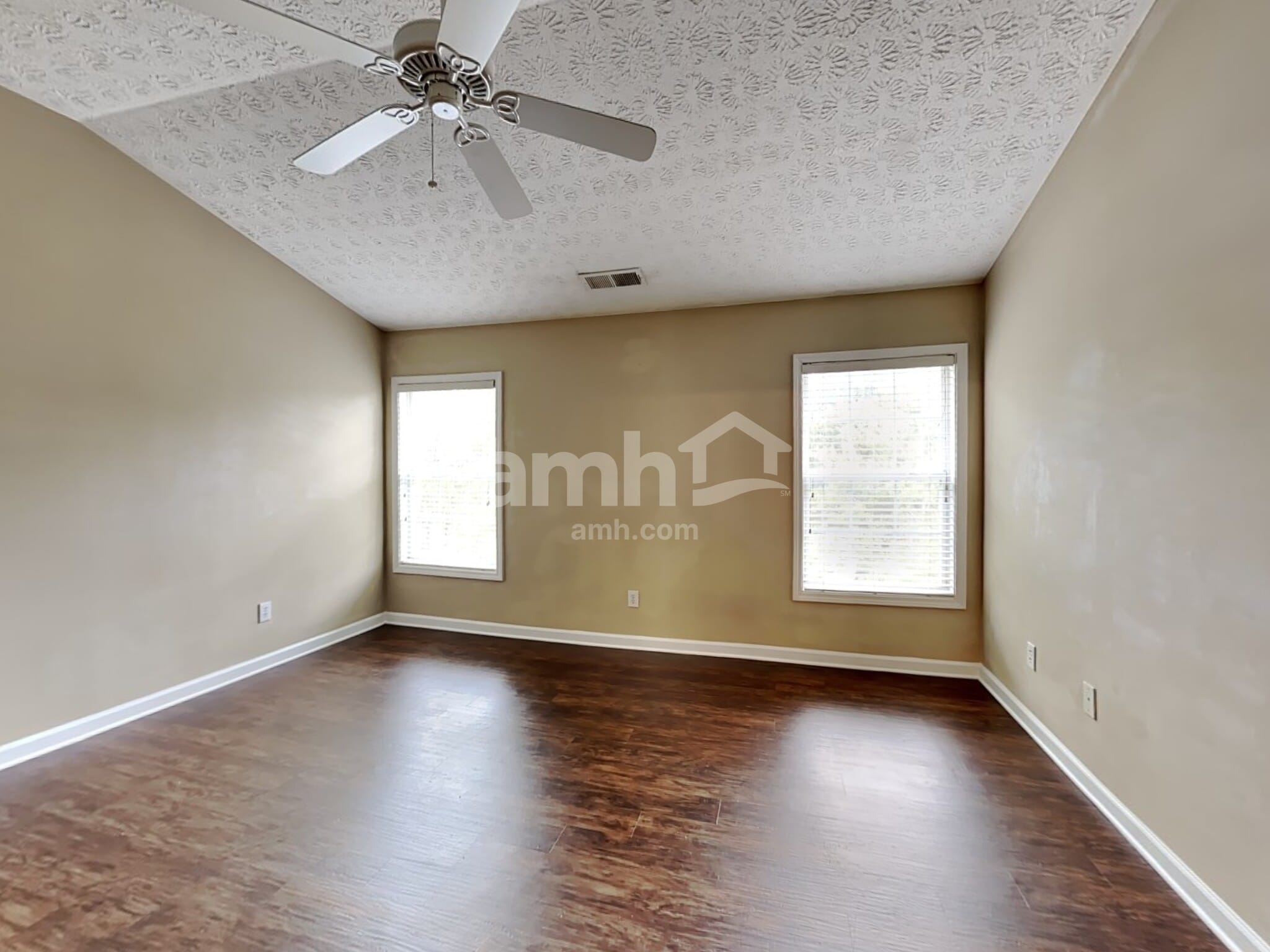 Building Photo - 7071 Hillcrest Chase Ln