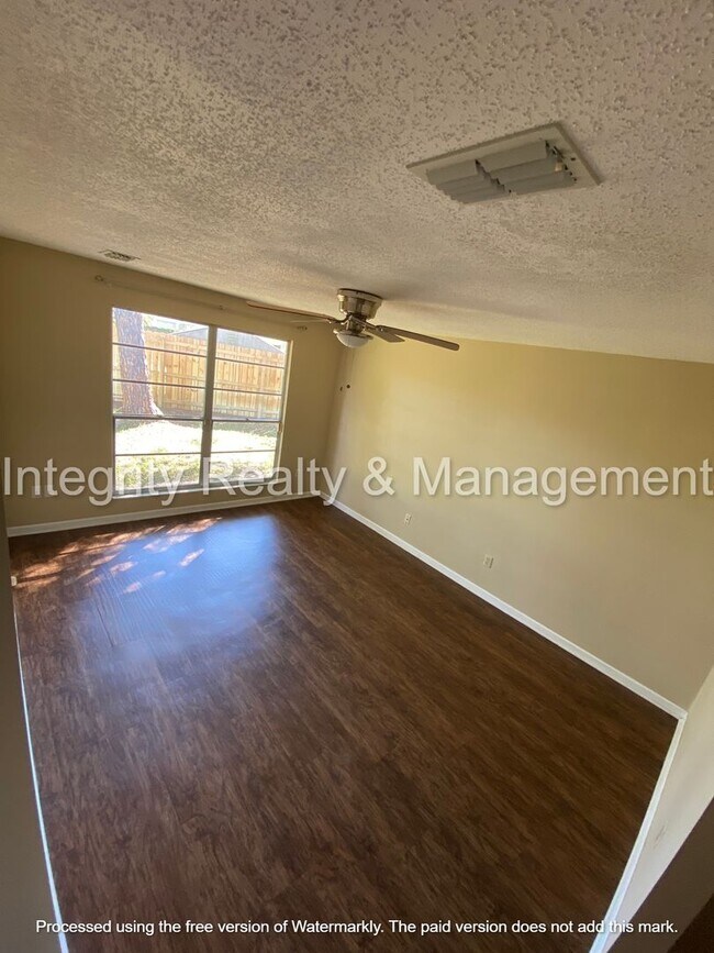 Building Photo - 2632 Grafton Dr