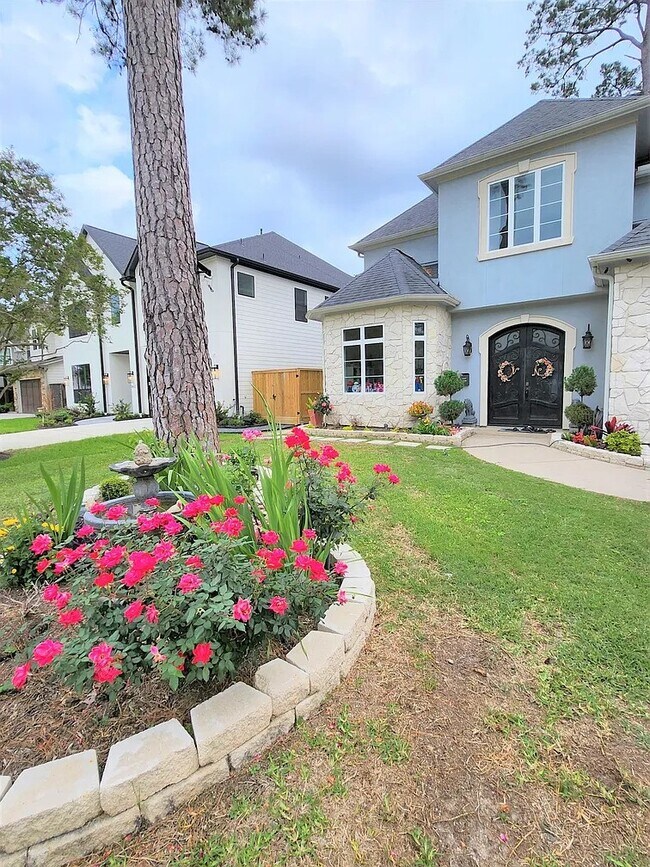 Building Photo - 1415 Wakefield Dr