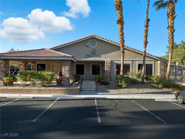 Building Photo - 7200 W Pirates Cove Rd
