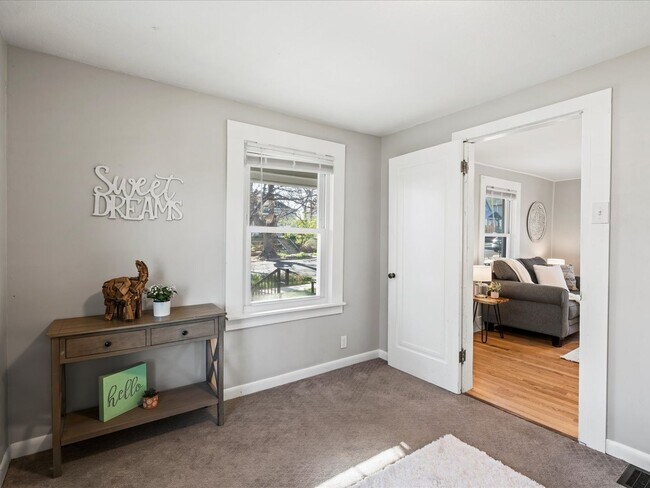 Building Photo - Charming Updated Bungalow near Downtown De...