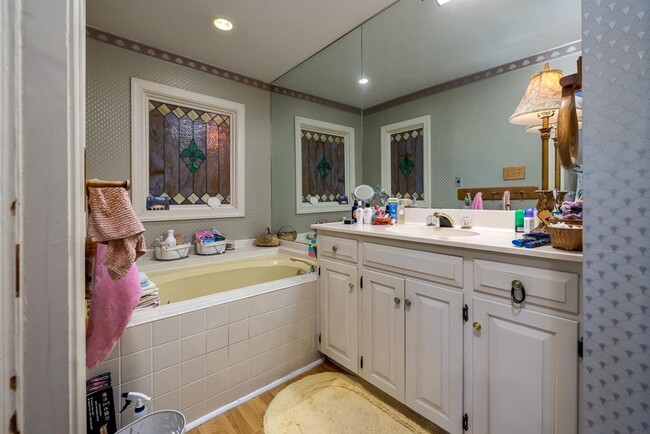 Building Photo - 289 Newman Ave