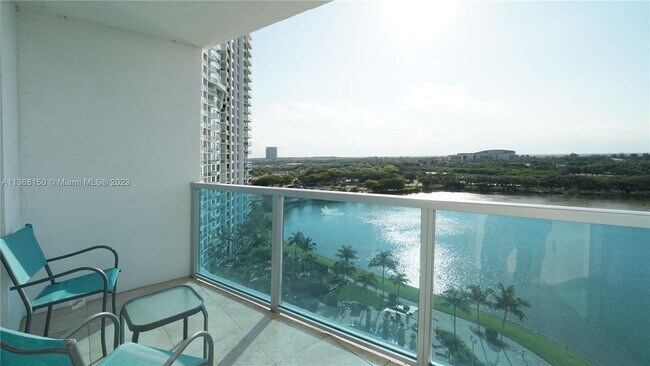 Building Photo - 2641 N Flamingo Rd