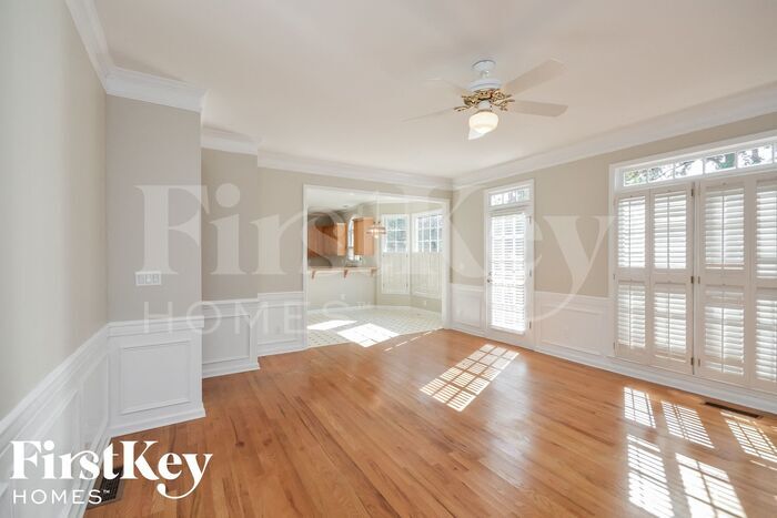 Building Photo - 1715 Foxwood Glen SE