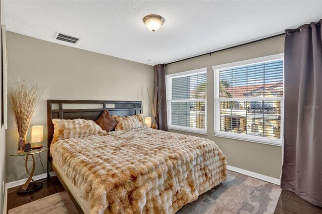 Building Photo - 4999 Oarsman Ct