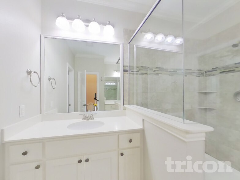 Building Photo - 3910 Canton Jade Way