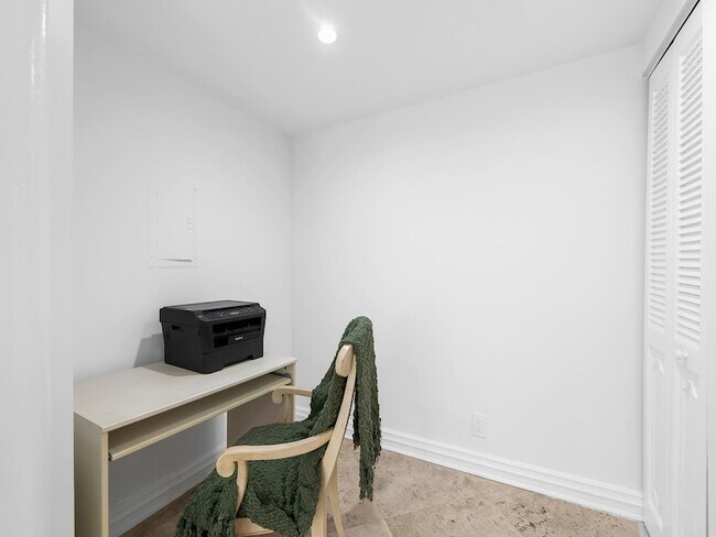 Building Photo - 2917 S Ocean Blvd
