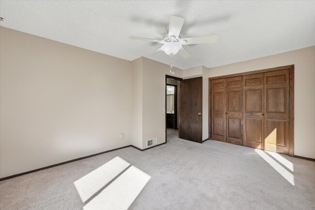 Building Photo - 419 Butler Ave E