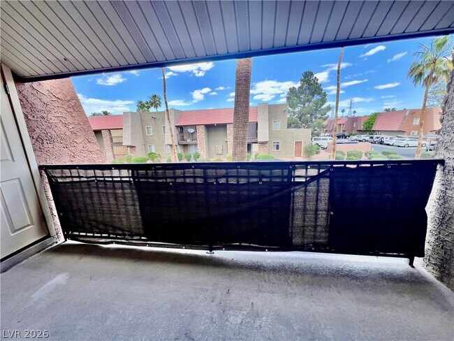 Building Photo - 5295 Indian River Dr