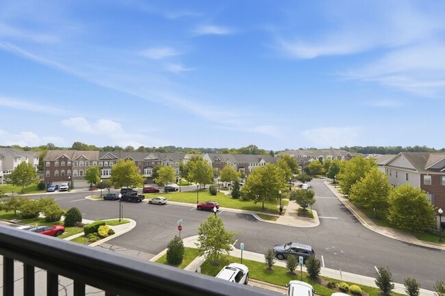 Building Photo - 9202 Charleston Dr