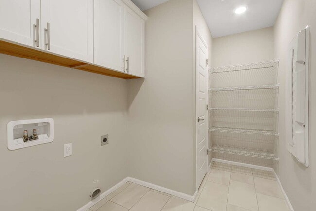 Building Photo - Extravagant Home for Rent - Heart of Covington