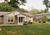 Building Photo - Parkcrest Apartments