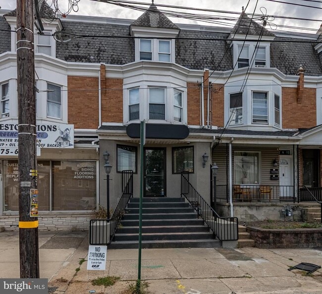 Building Photo - 4 W Lancaster Ave