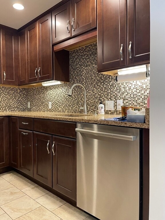 Building Photo - 4 Charlesgate E