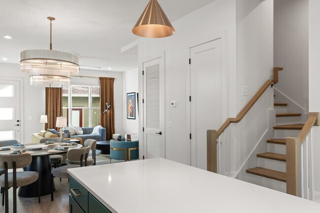 Building Photo - 1315 16th Ave S