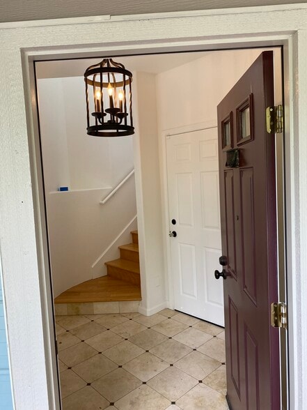 Building Photo - 1240 Kondos Ave